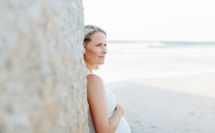 Maternity and baby photographer